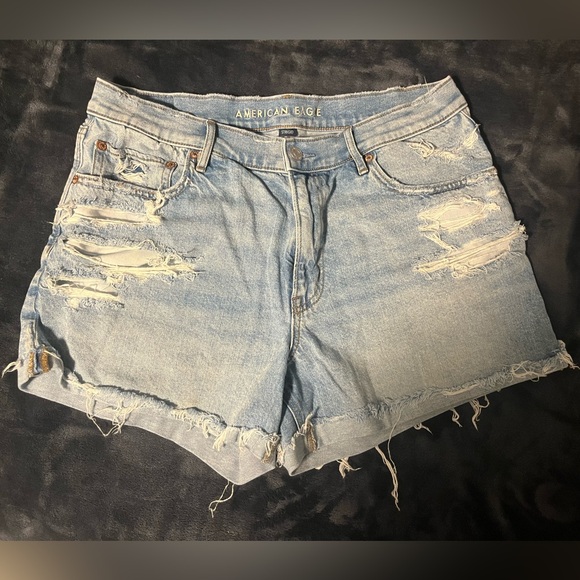 AE strigid super high-waisted ripped relaxed denim short - Picture 2 of 3